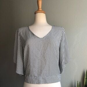 Polka dot cropped blouse